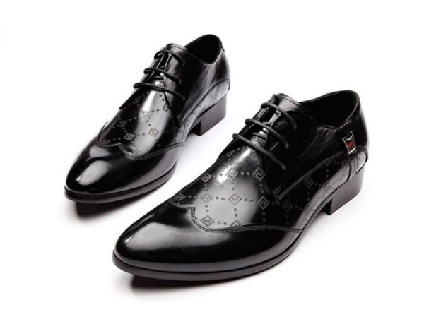 Chaussures pour costume en cuir avec pointillés fantaisie - noires