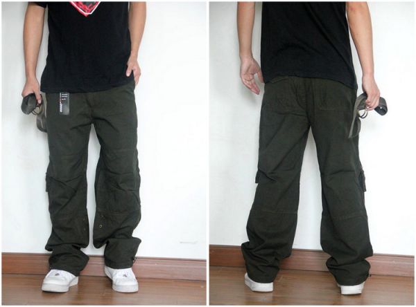 Pantalon large baggy style cargo en toile avec multiples poches