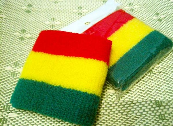 Bandeau bracelet eponge pour poignet vert jaune rouge reggae