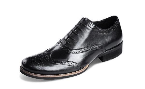 Chaussures de costume en cuir avec pointillés fantaisie - noires