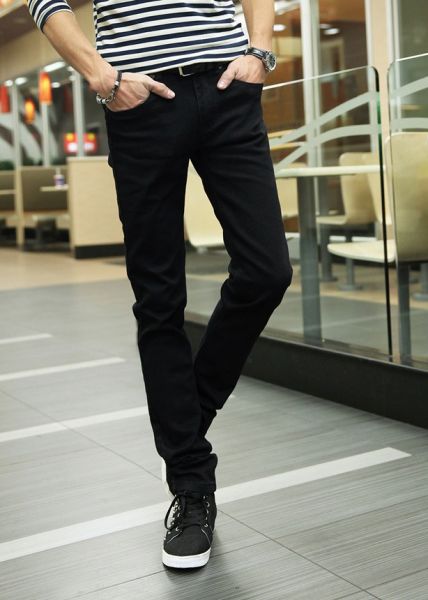 Jeans slim noir pour homme coupe skinny classique