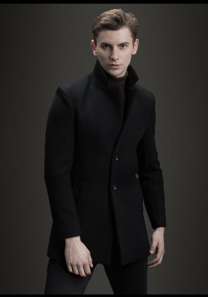 Manteau cintré en laine pour homme avec fermeture à boutons simple