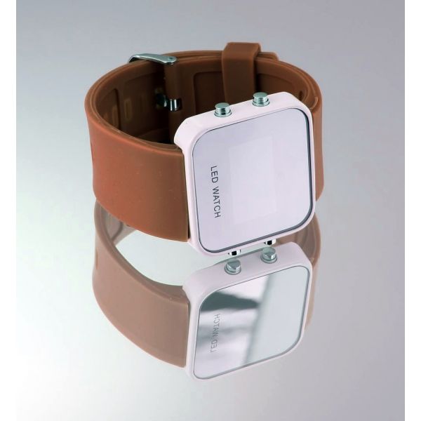 Montre LED carrée avec bracelet silicone - Marron foncé