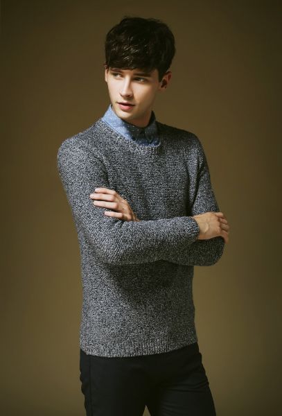 Pullover en tricot pour homme gris poivre et sel col rond