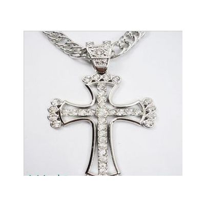 Collier chaine avec croix style crucifix bling bling – argent