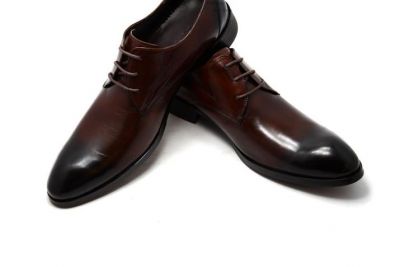 Chaussures pour costume en cuir avec bout arrondi - marrons ou noires
