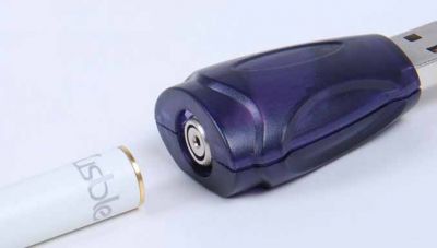 Pack deluxe cigarette éléctronique chargeur USB 5 recharges inhalateurs