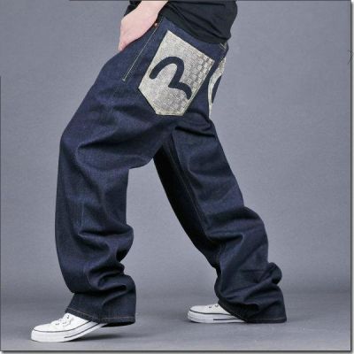 Jeans baggy extra large avec motif brodé sur poches arrières