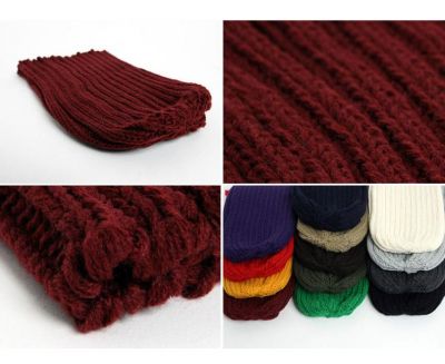 Bonnet large en laine style beanie avec rayures verticales