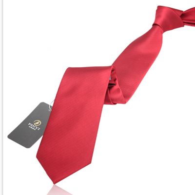 Cravate couleur unie rouge éclatant