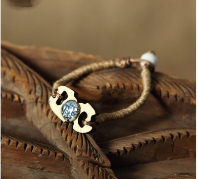 Bracelet fantaisie artisanale avec pièce bois effet nature