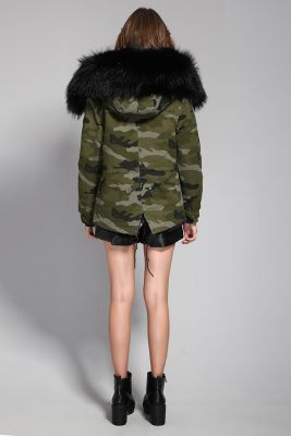 Blouson hiver pour femme avec capuche fourrure camouflage