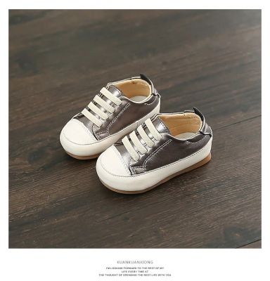 Chaussures pour bébé à lacets slip-on avec embout blanc