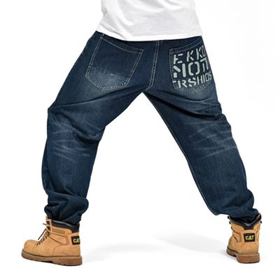 Jean ample streetwear pour homme avec impression sur poche arrière