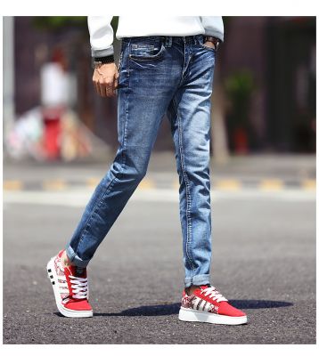 Jeans coupe droite slim pour homme avec effet délavé tendance