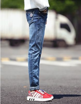 Jeans coupe droite slim pour homme avec effet délavé tendance