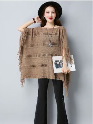 Pullover Poncho pour femme avec motifs tricotés et franges