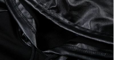 Sweatshirt bimatière avec Capuche et Poche ventrale en simili cuir