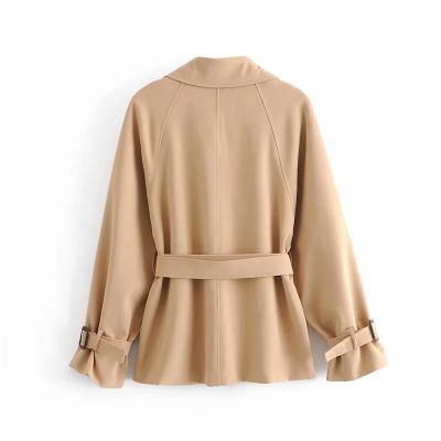 Trench-coat court double boutonnage beige