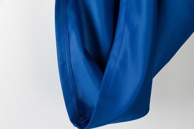 Robe Design Color Conflict Tricolore Bleu Rose Blanc