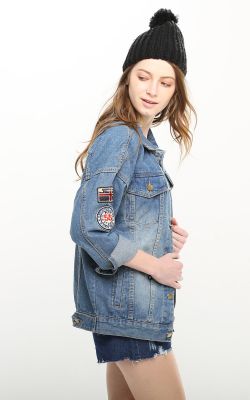 Veste en Jeans pour Femme avec Badges Brodés Statement