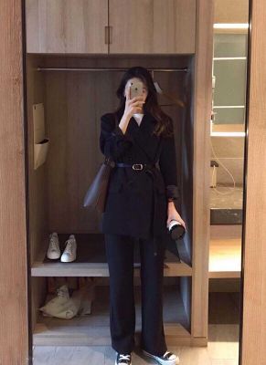 Veste de costume décontractée pour femme à double boutonnage en noir avec ceinture